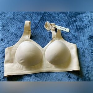 VertVie brand, size 40DDD, Seamless Nude Wireless Bra, comfortable, neutral